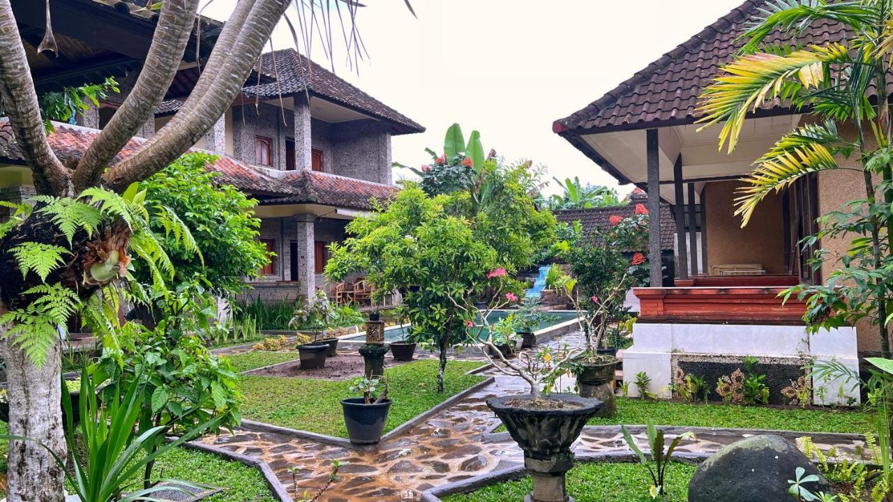 Gusti Home Stay Ubud Екстер'єр фото