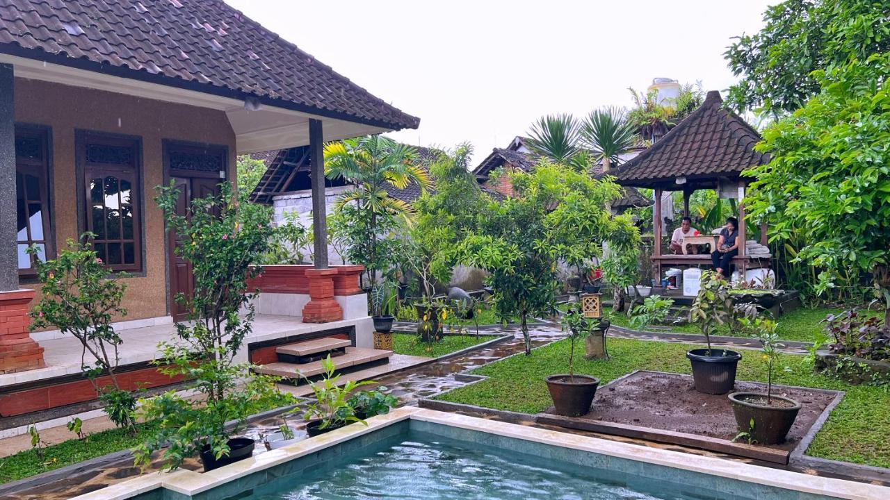 Gusti Home Stay Ubud Екстер'єр фото