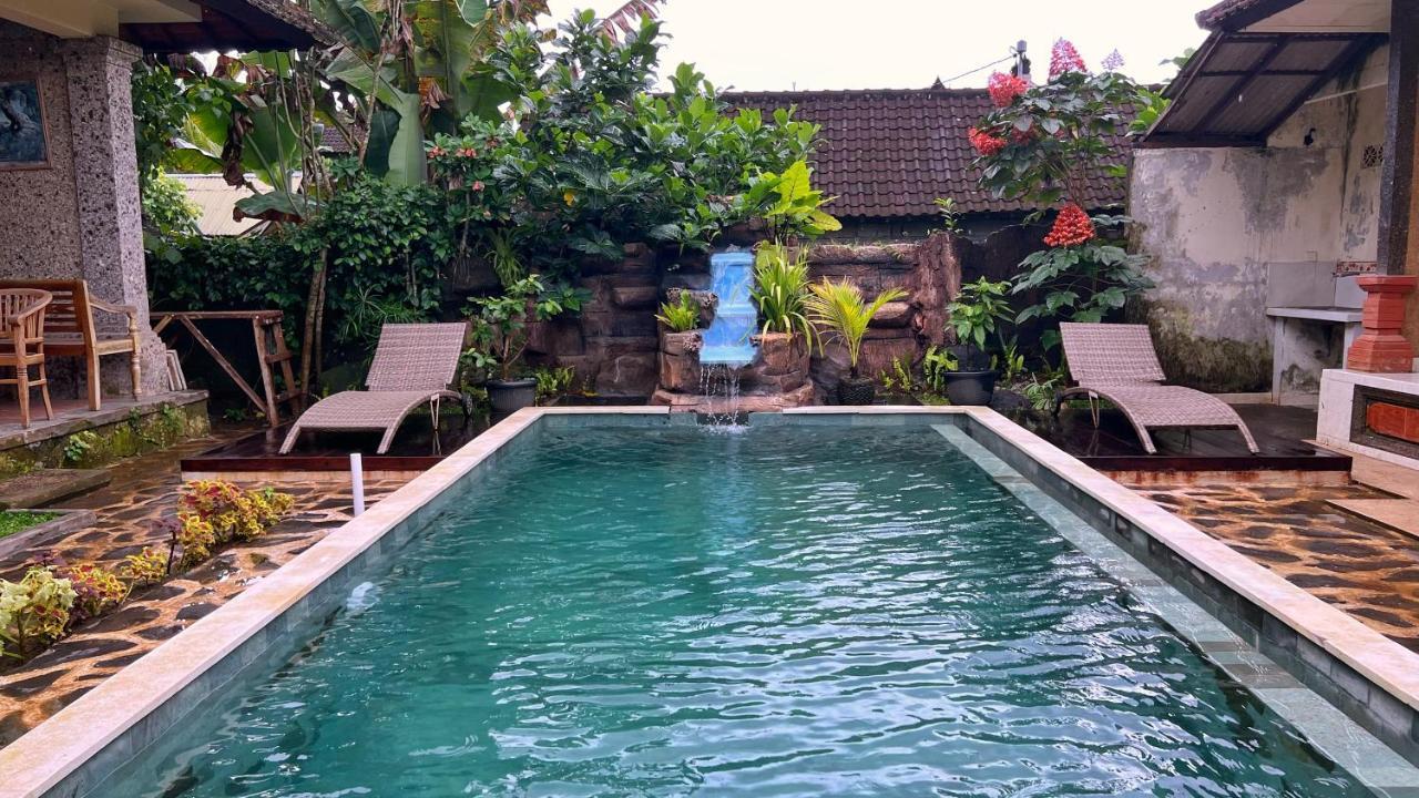 Gusti Home Stay Ubud Екстер'єр фото