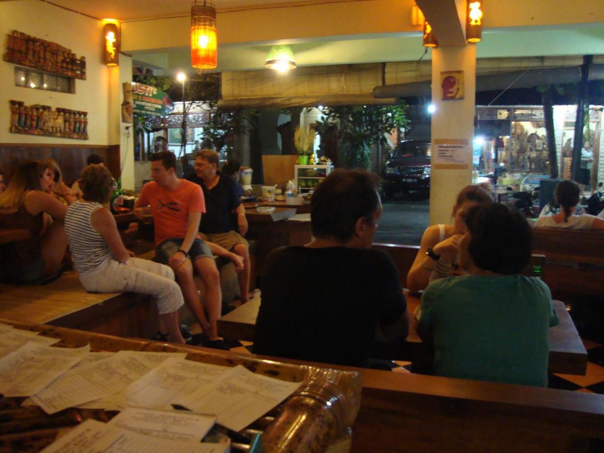 Gusti Home Stay Ubud Екстер'єр фото