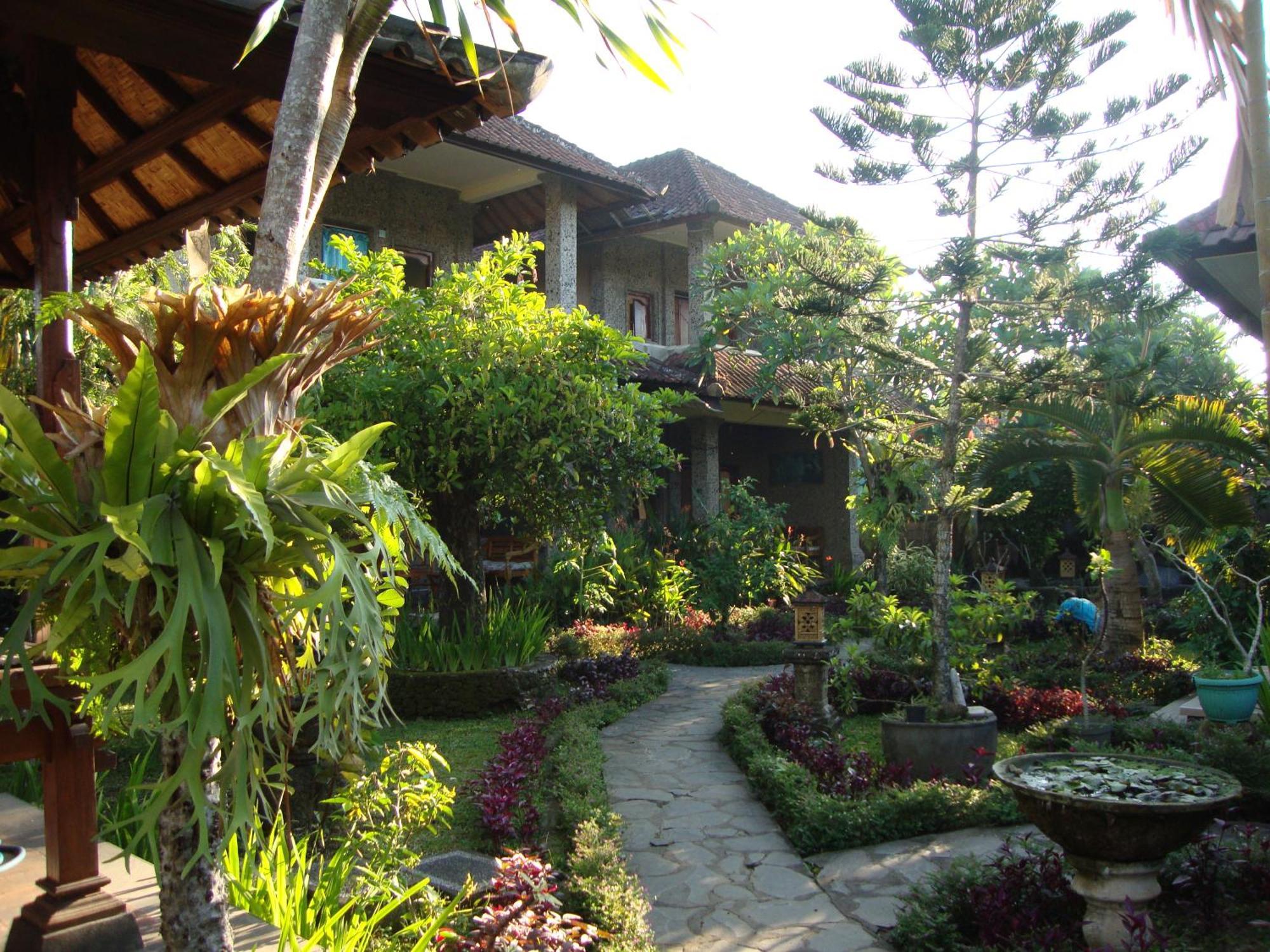 Gusti Home Stay Ubud Номер фото