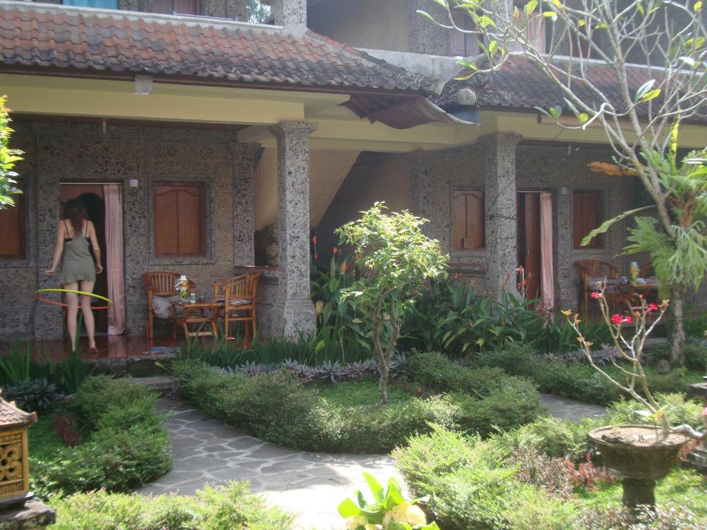 Gusti Home Stay Ubud Екстер'єр фото