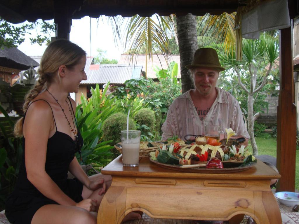 Gusti Home Stay Ubud Екстер'єр фото