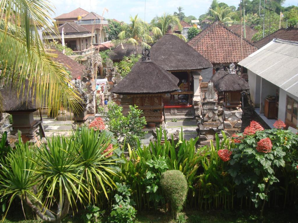 Gusti Home Stay Ubud Екстер'єр фото